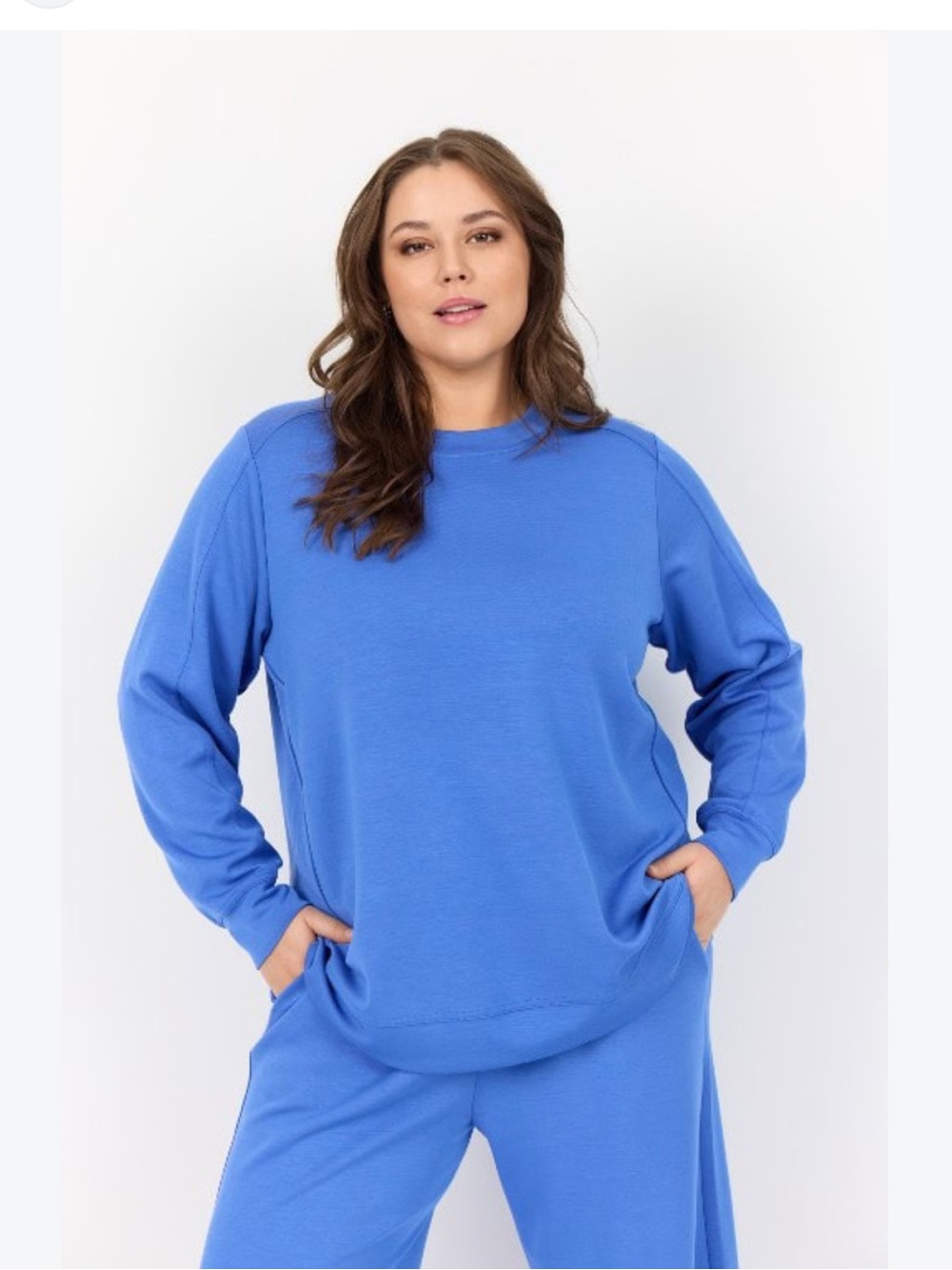 NWT wasabi concept Relaxed Crewneck Sweatshirt in Bright Blue cute
